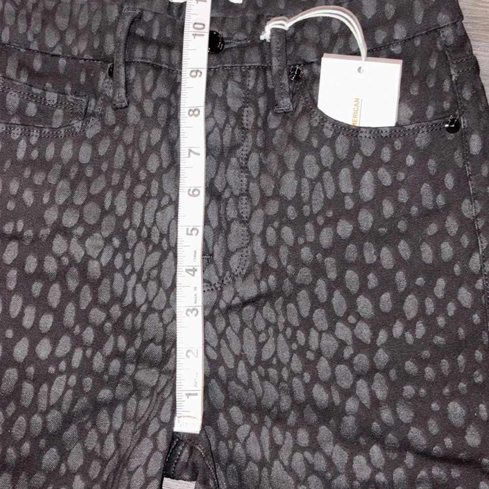 Good American Good Legs Crop Animal Print Jean Size 27 / 4 Black STRETCH! - Picture 14 of 15